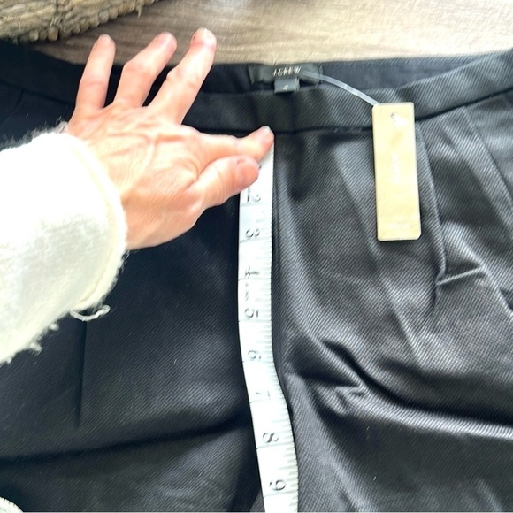 NWT,J.Crew,MSRP ($60), Gorgeous Side-Zip Shorts Soft Noir, Size 4 - Picture 7 of 8